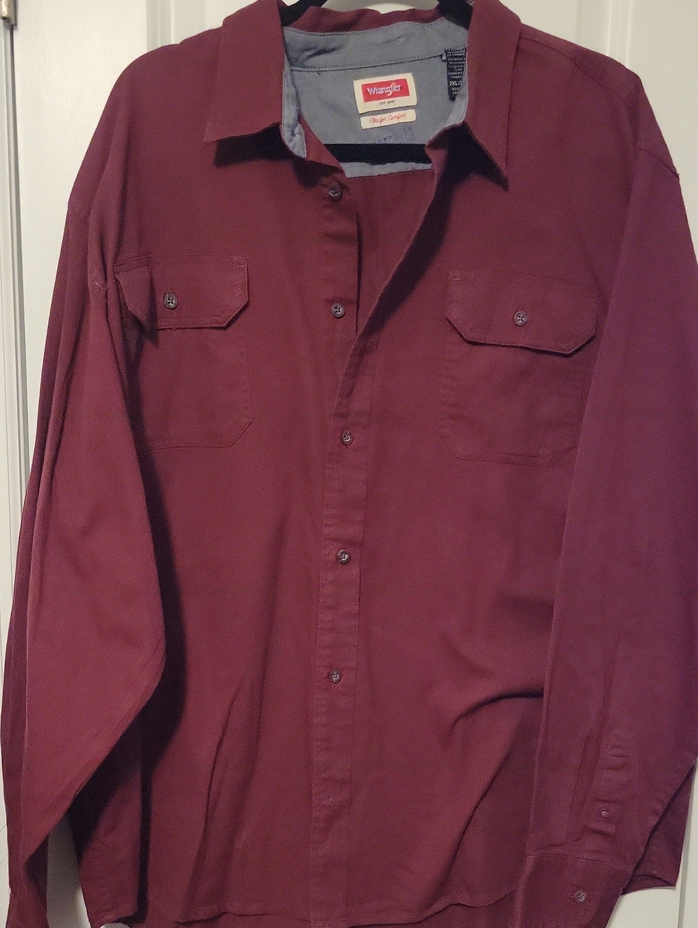 Men's Wrangler Men's Maroon Long-Sleeve Button-Down Shirt